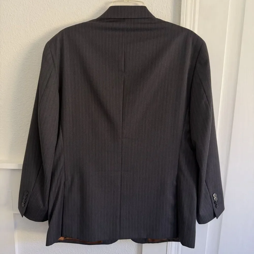 Jos A Bank Signature Slim Fit Blazer 40S Gray Pinstripe 100% Wool Sport Coat